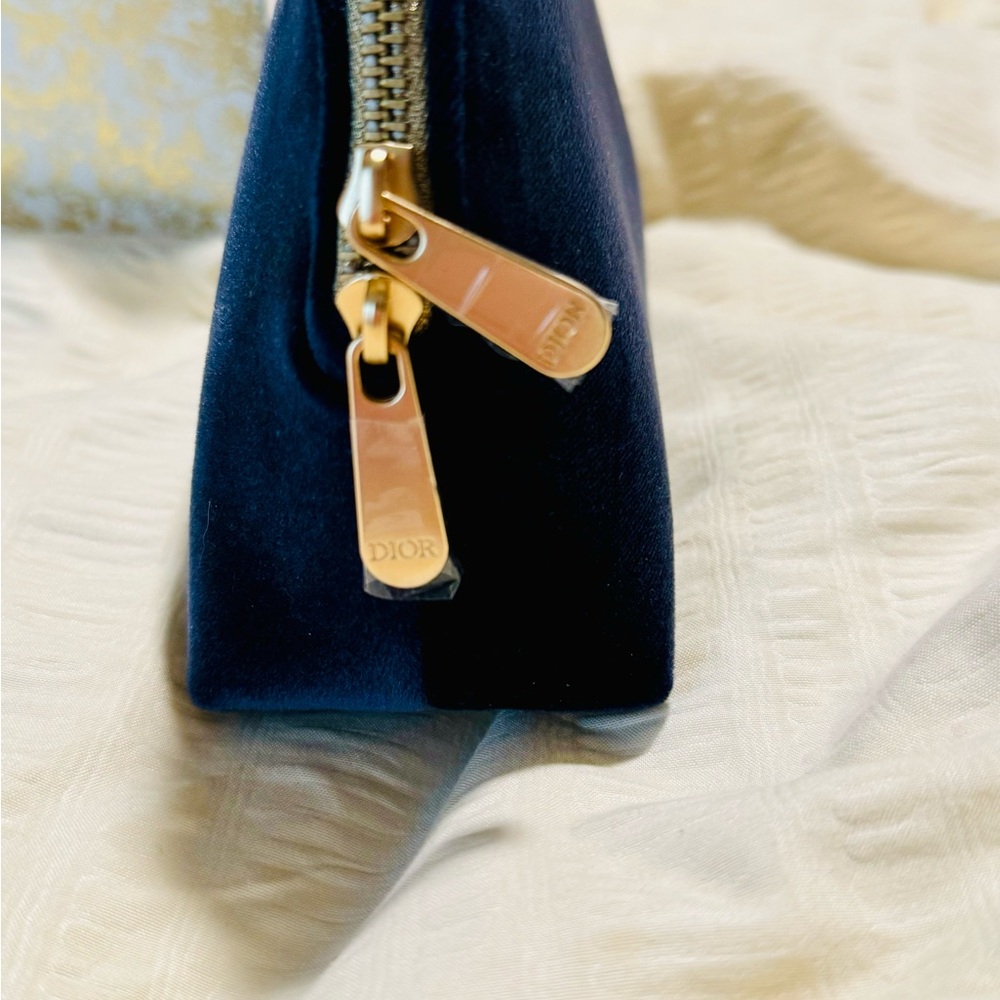 Dior cosmetics pouch - Picture 3 of 5